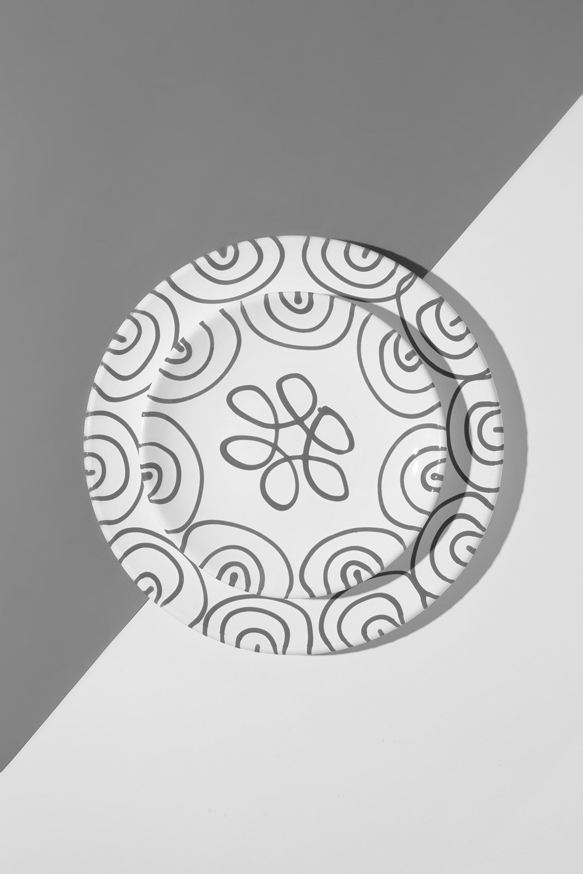 Graugeflammt-weissgrau