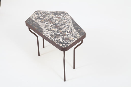Exklusiver Tisch "Prince Louisa" mit Terrazzo-Oberfläche von Felix Muhrhofer online Design Foyer